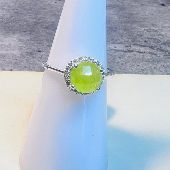 Ring Bomb Party Ring, NWOT, Size 6 - Picture 2 of 4